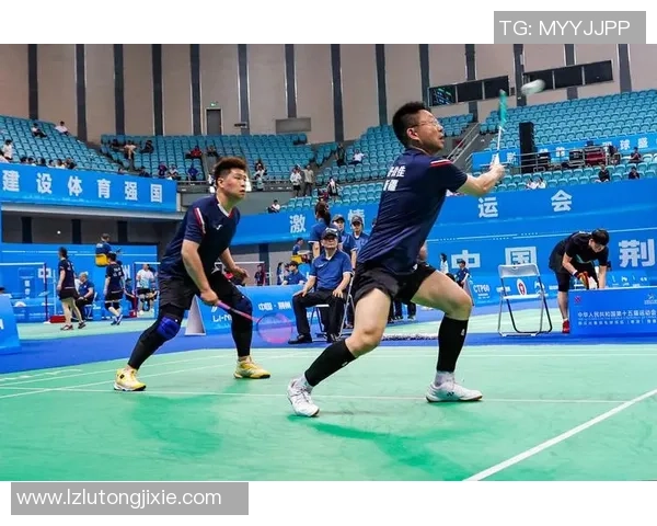 全运会精彩回顾成都羽毛球队展现卓越团队协作精神